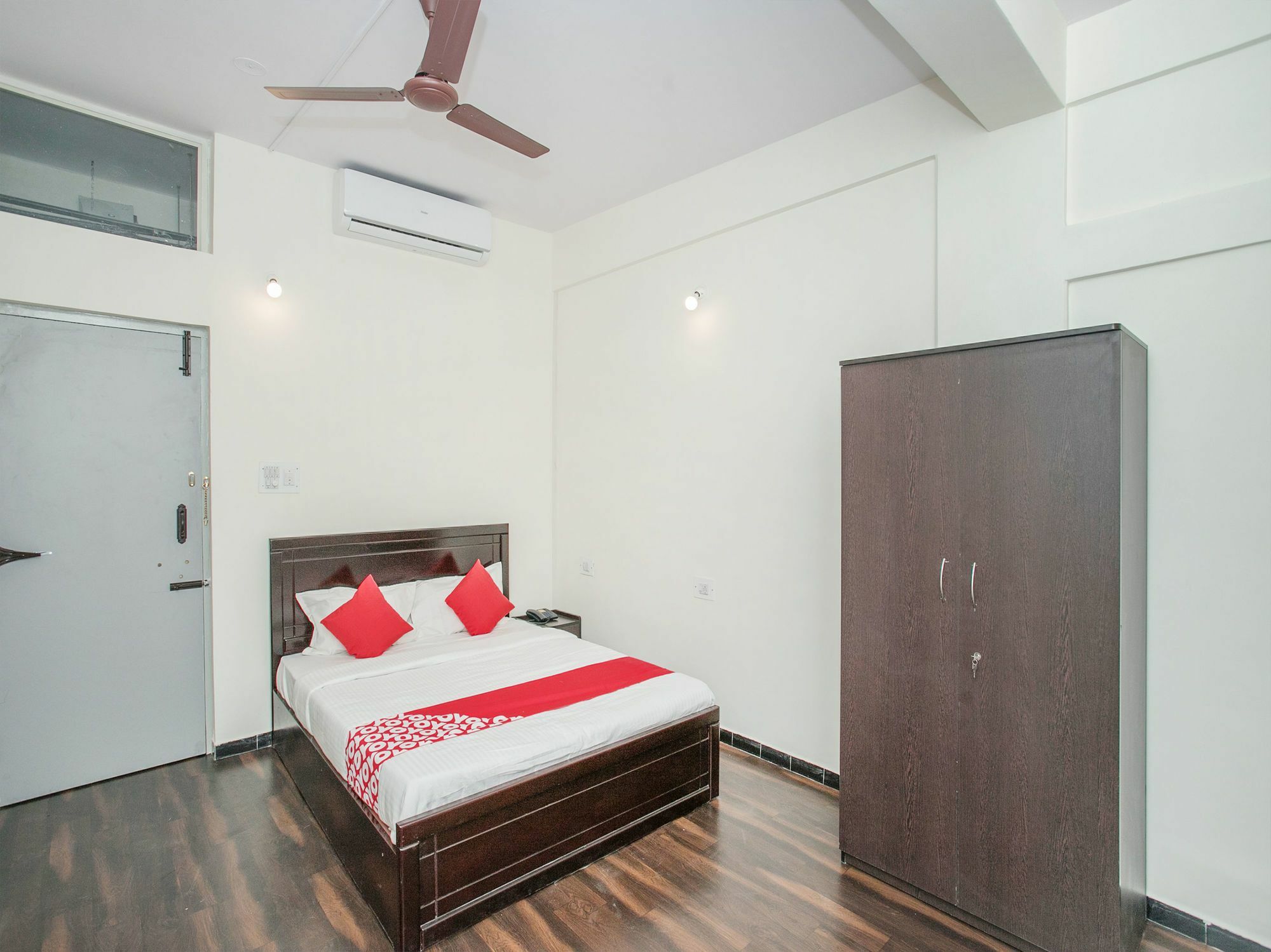 Oyo 14430 Sunshine Grand Hotel Bengaluru Kültér fotó